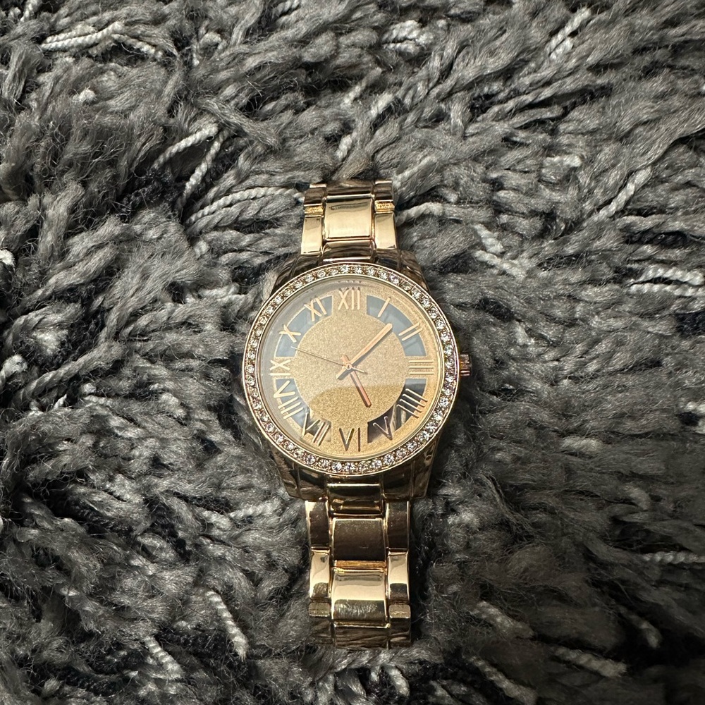Elegant Gold Women's Watch